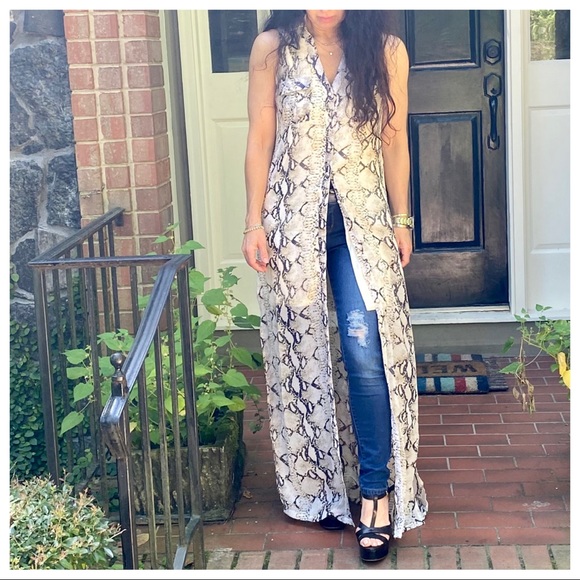 FABULOUS SNAKESKIN BUTTON DOWN DRESS/DUSTER - Picture 7 of 13